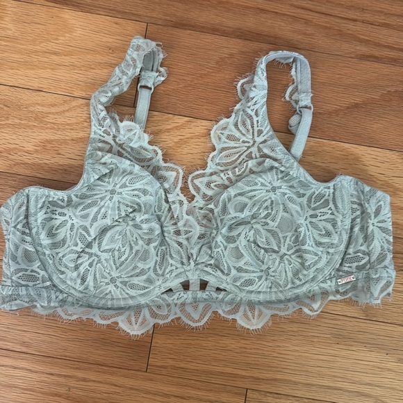 Bundle of Victoria’s Secret Lace Bralettes - Picture 5 of 16